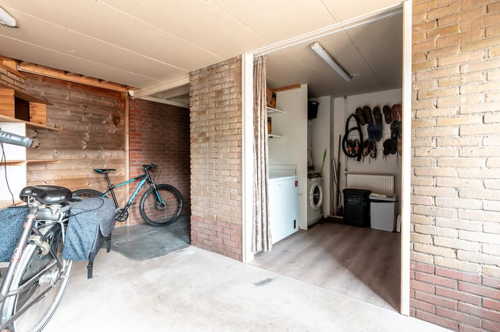 Photo 32 of Hamburgerweg 56