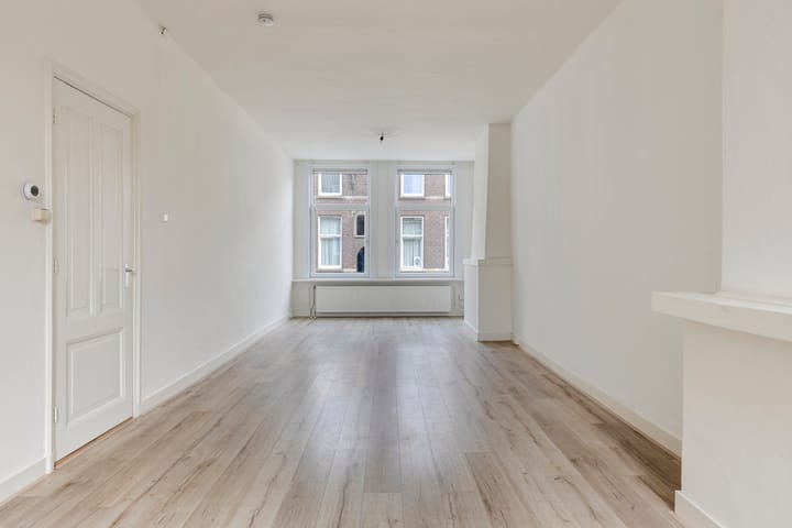 Photo 2 of Anton de Haenstraat 16