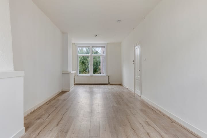 Photo 4 of Anton de Haenstraat 16