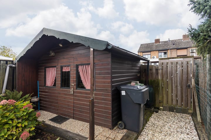 Photo 31 of Hendrik Luijtenstraat 32