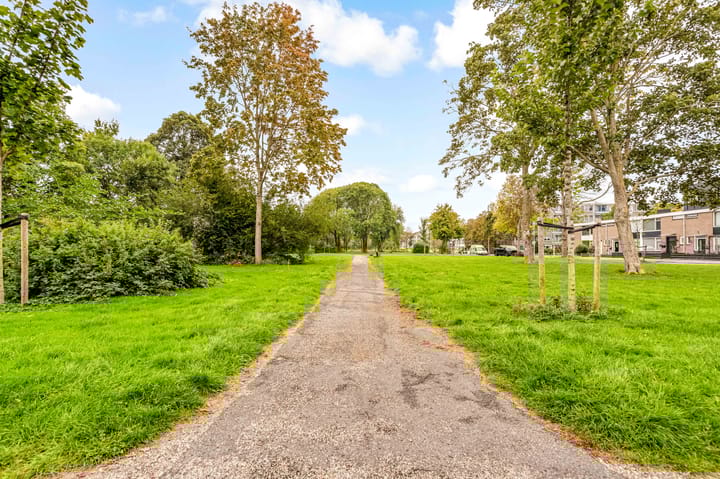 Photo 35 of Aziëlaan 396