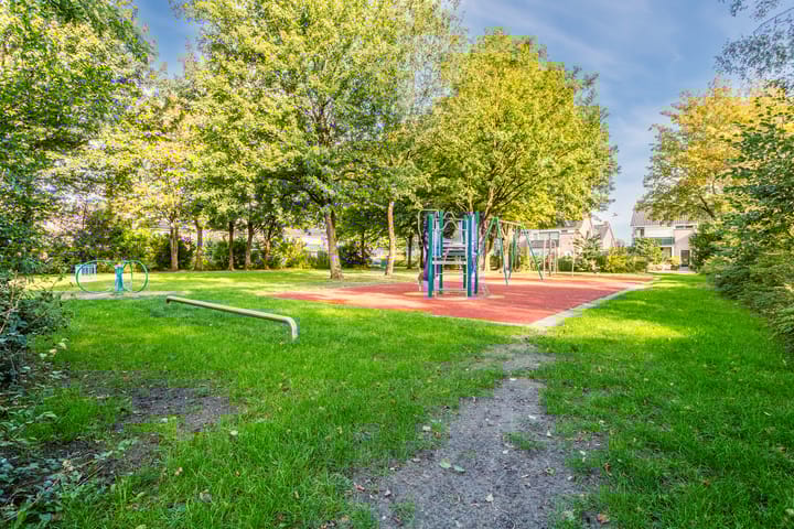 Photo 37 of Bizetlaan 11