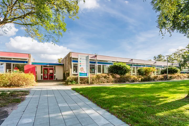 Photo 38 of Bizetlaan 11