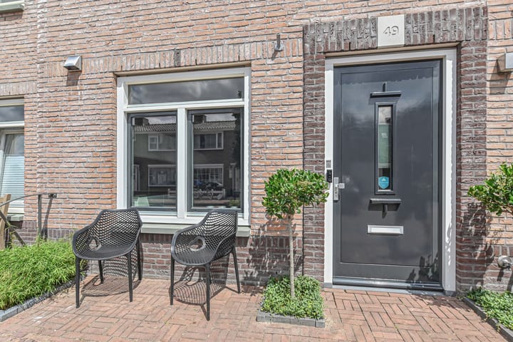 Photo 6 of Plaspoelstraat 49