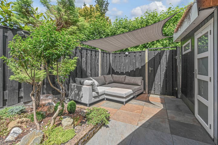 Photo 15 of Plaspoelstraat 49