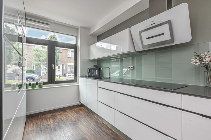 Photo 23 of Plaspoelstraat 49