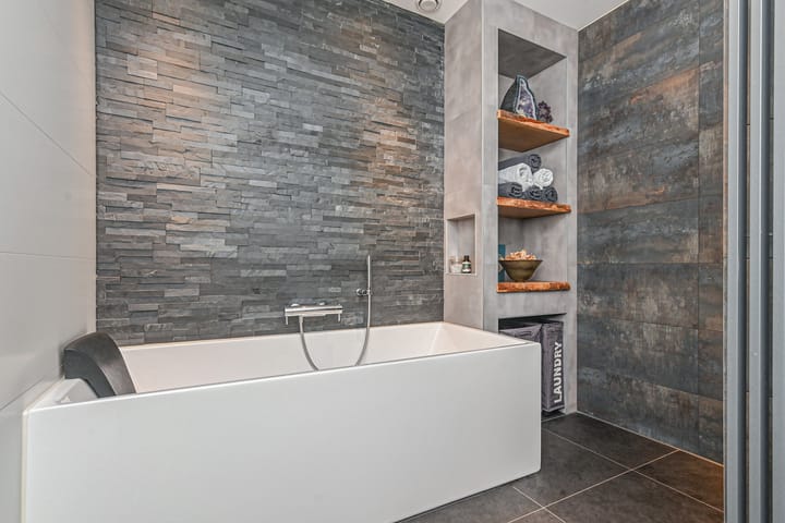 Photo 31 of Plaspoelstraat 49