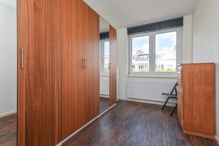 Photo 38 of Plaspoelstraat 49