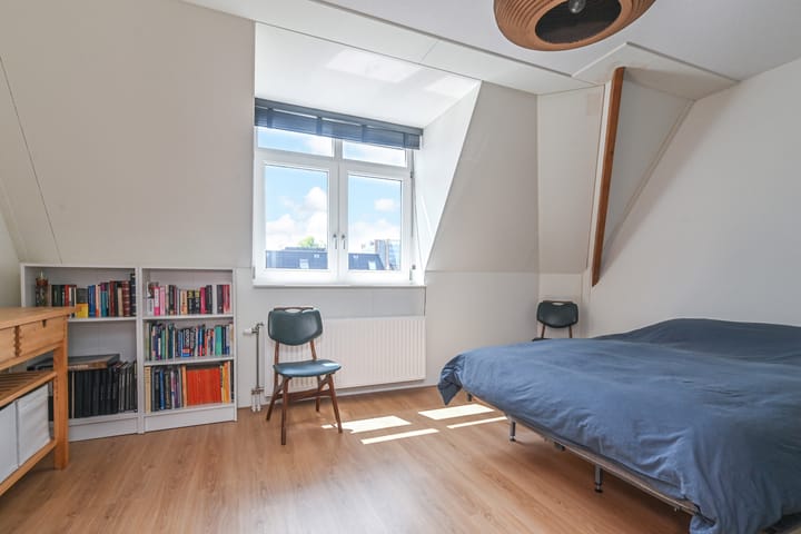 Photo 40 of Plaspoelstraat 49