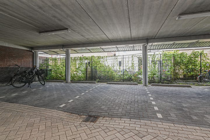 Photo 54 of Plaspoelstraat 49