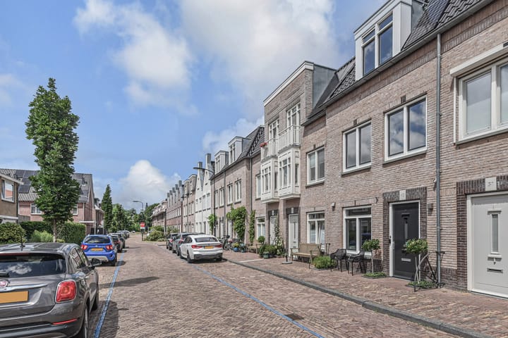 Photo 57 of Plaspoelstraat 49