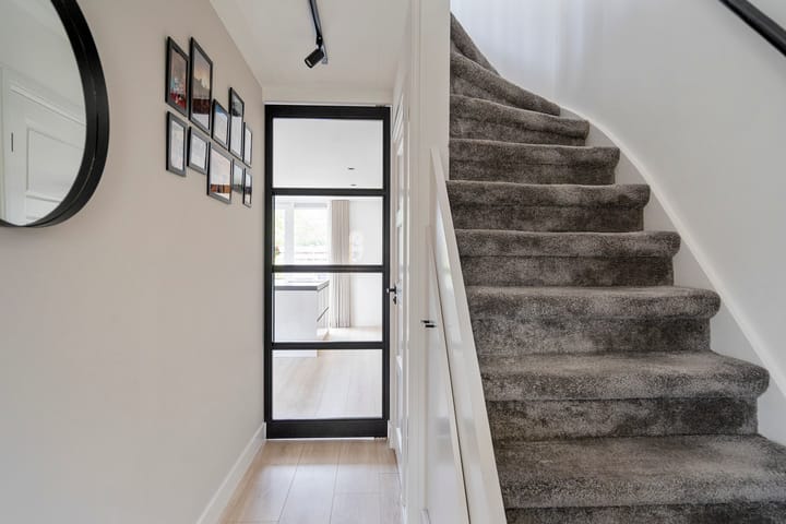 Photo 10 of Hoefbladstraat 20