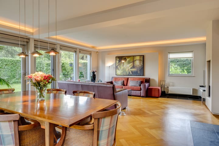 Foto 11 van Libel 10