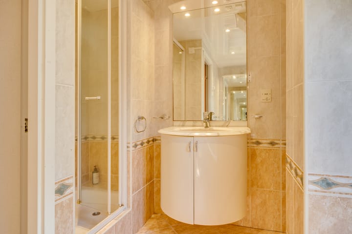 Foto 23 van Libel 10