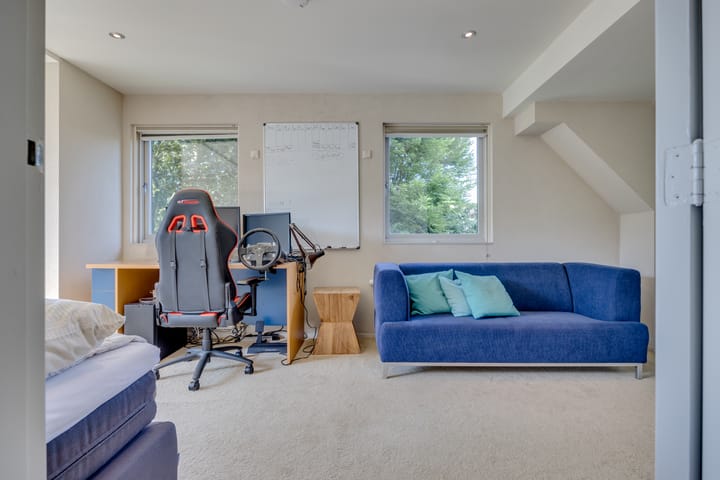 Foto 25 van Libel 10