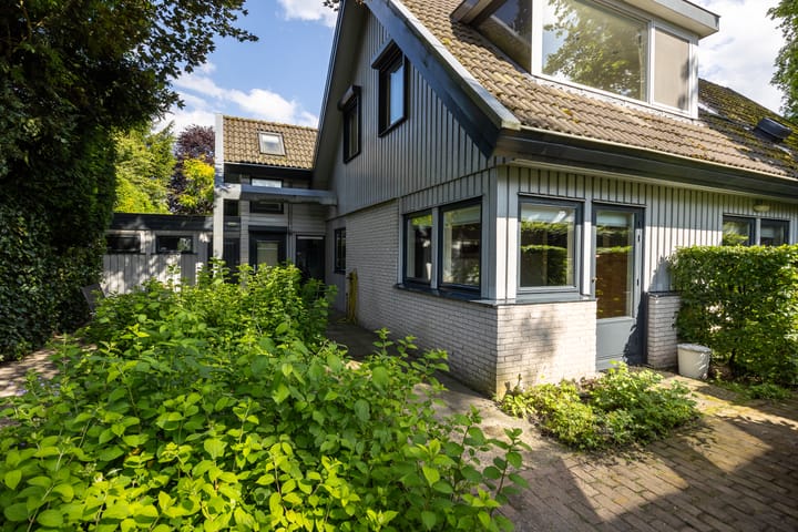 Foto 35 van Libel 10