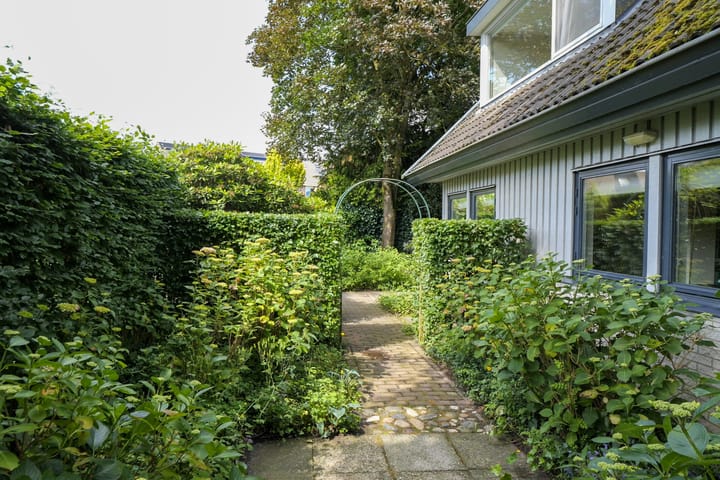 Foto 36 van Libel 10