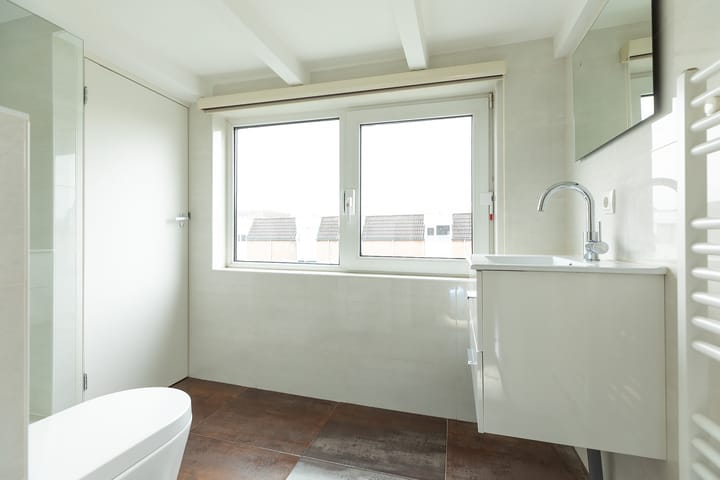 Foto 28 van Van Leeuwenhoekstraat 72