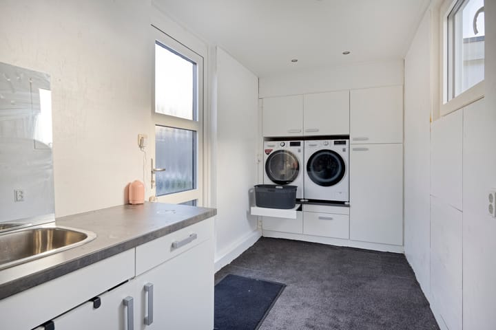 Photo 15 of van Giffenstraat 8