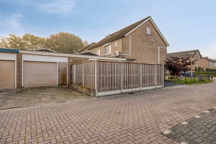 Photo 29 of van Giffenstraat 8