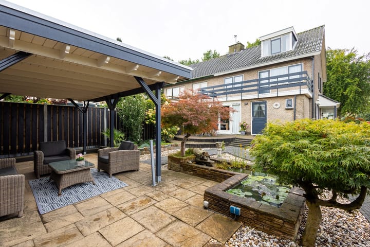 Photo 37 of Johan Frisostraat 8