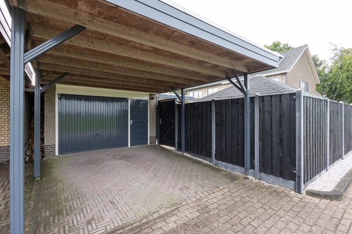 Photo 43 of Johan Frisostraat 8