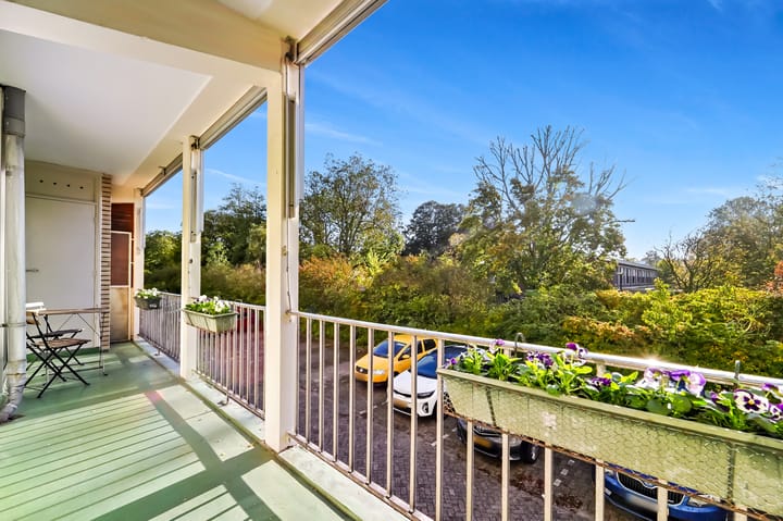 Foto 17 van Burgemeester Caan van Necklaan 299