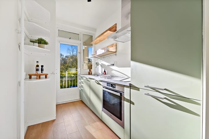 Foto 19 van Burgemeester Caan van Necklaan 299