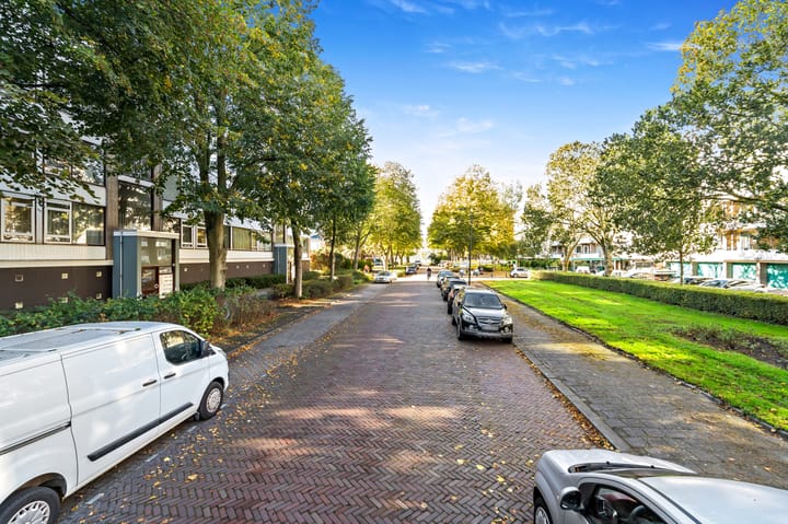 Foto 23 van Burgemeester Caan van Necklaan 299