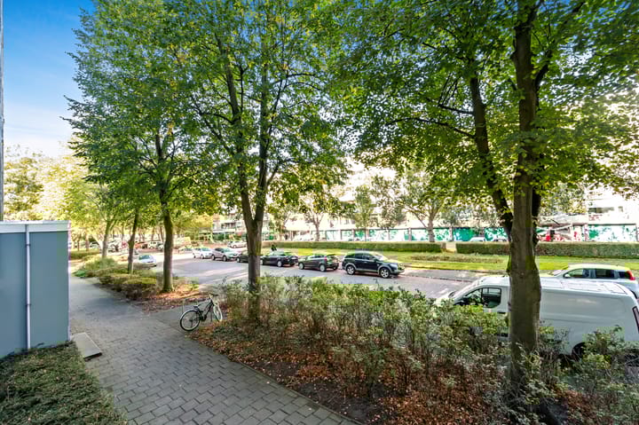 Foto 26 van Burgemeester Caan van Necklaan 299