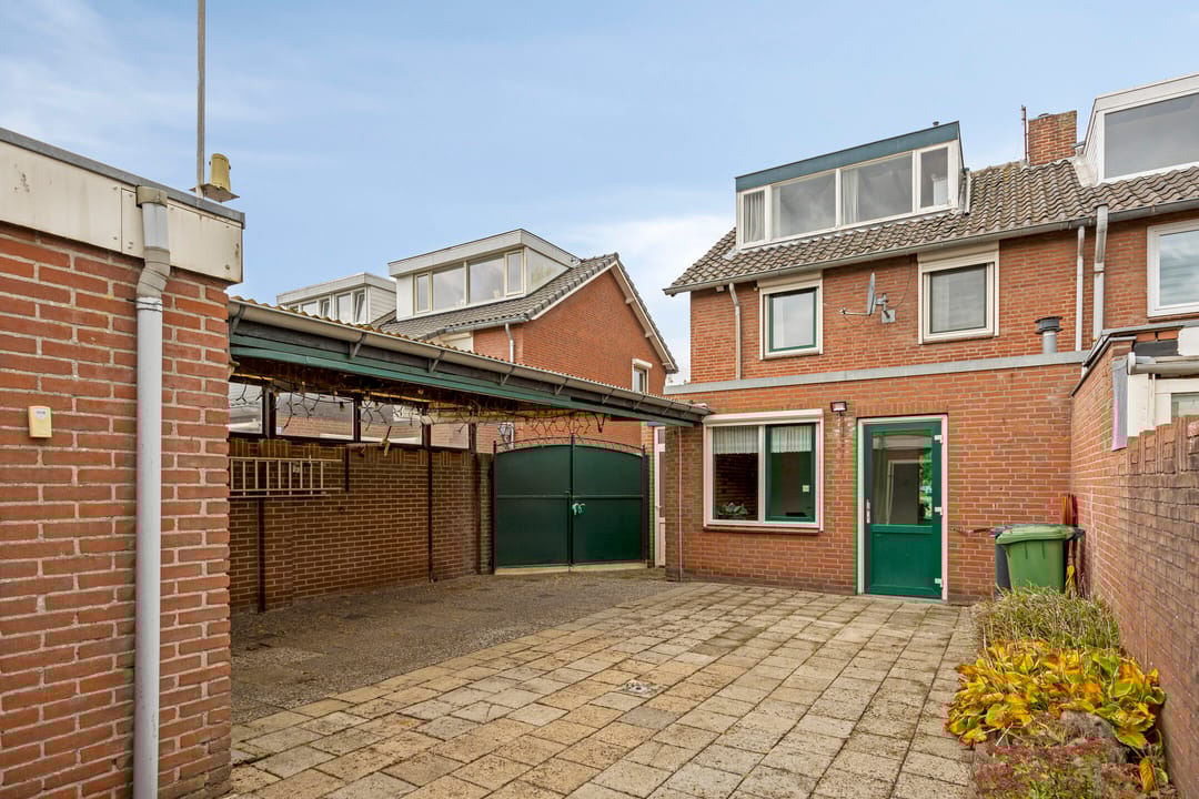 Photo 2 of Kamillestraat 19