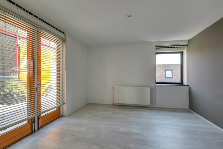 Foto 8 van Krijn Taconiskade 68