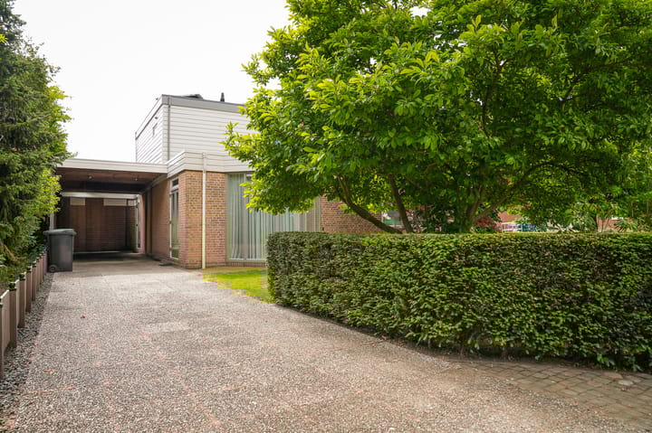 Photo 30 of van der Dussenlaan 32