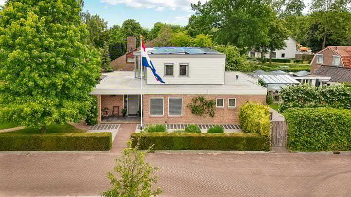 Photo 32 of van der Dussenlaan 32