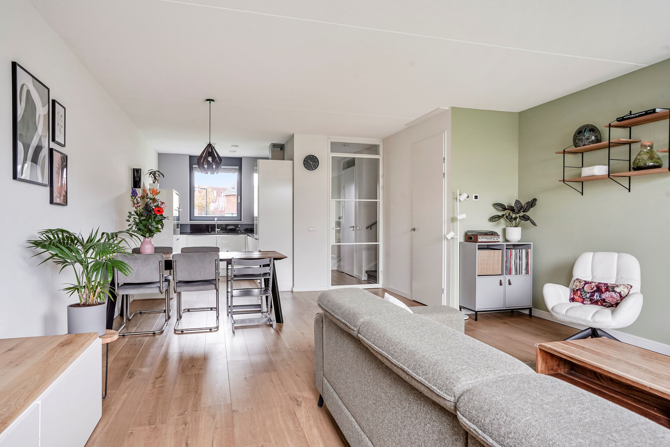 Foto 6 van Muurhagedis 29