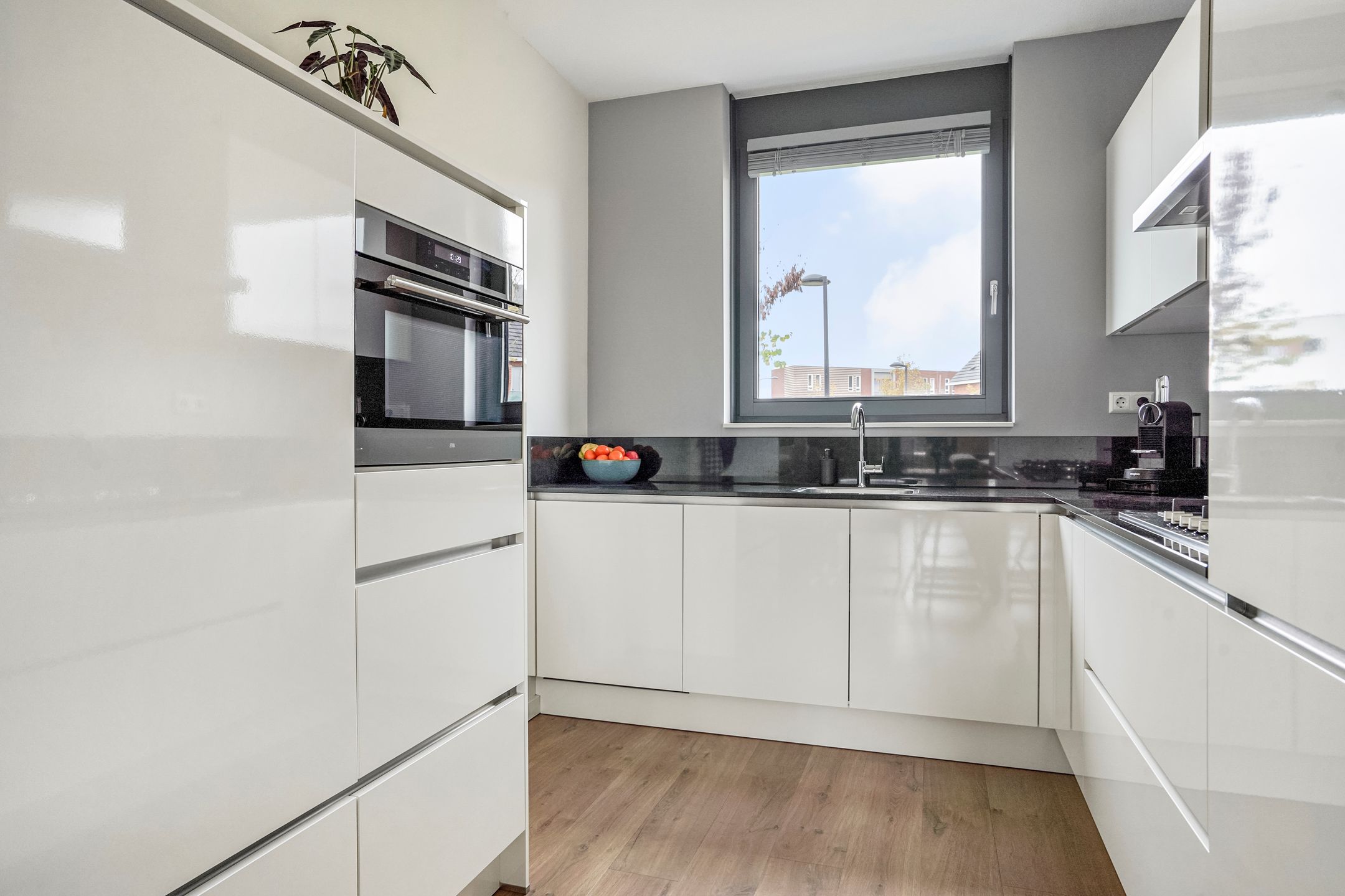 Foto 12 van Muurhagedis 29