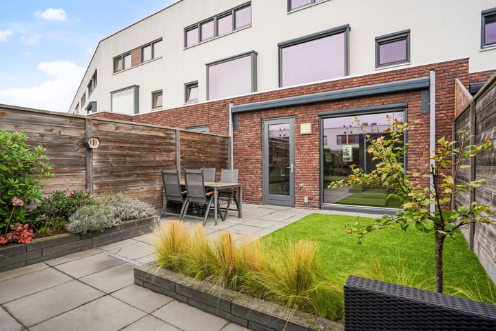 Foto 2 van Muurhagedis 29