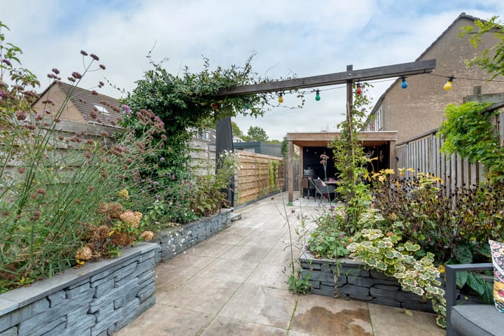 Photo 15 of Merelplantsoen 40