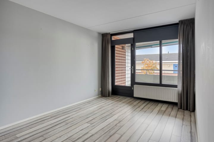 Photo 10 of Dorpsstraat 18