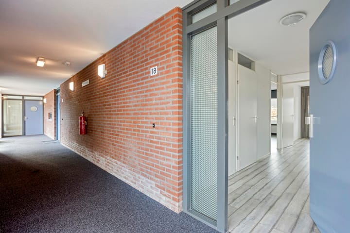 Photo 17 of Dorpsstraat 18