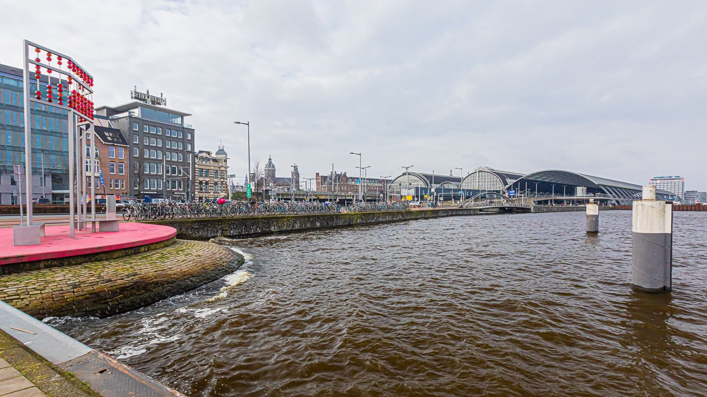 Foto 19 van De Ruijterkade 105-2