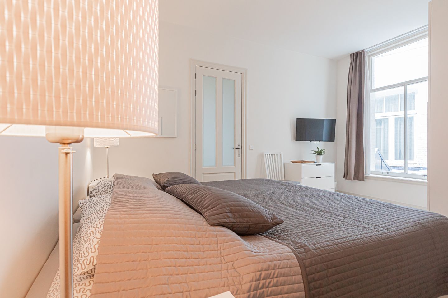 Foto 10 van De Ruijterkade 105-2