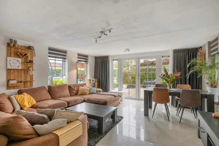 Photo 4 of Scheepjesbrug 808