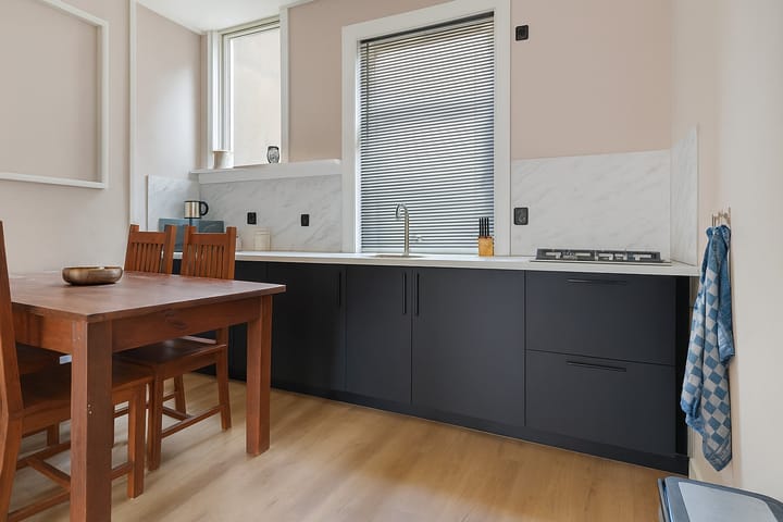 Photo 10 of Spoorwegstraat 23