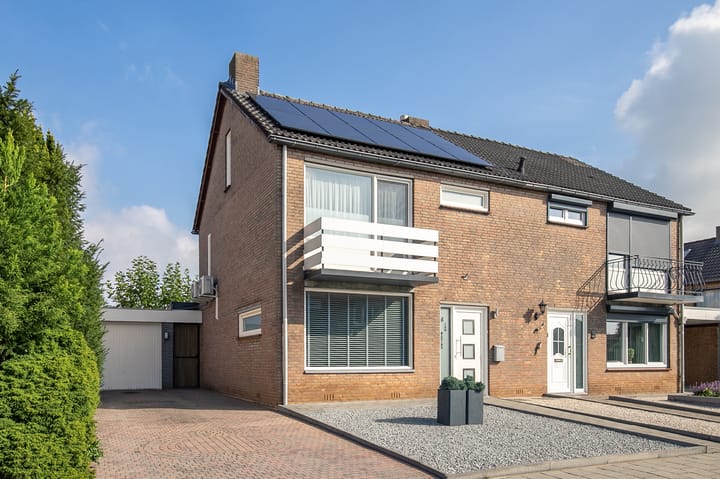 Photo 1 of Graaf van Wassenbergstraat 4