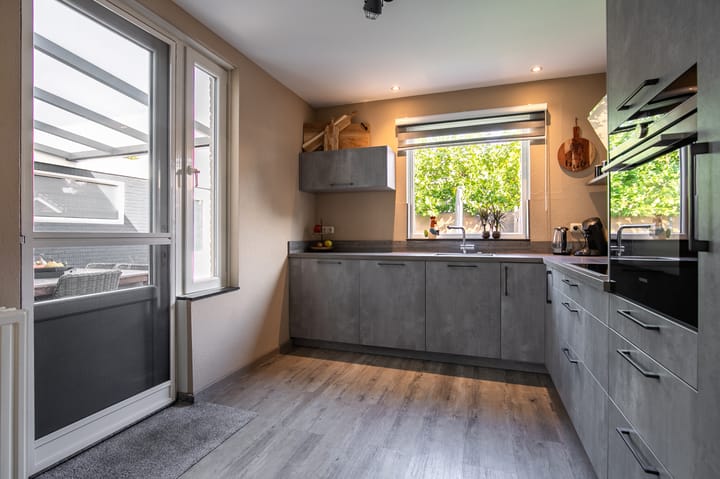 Photo 3 of Graaf van Wassenbergstraat 4