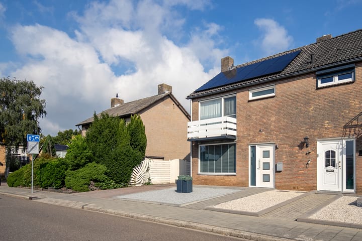 Photo 25 of Graaf van Wassenbergstraat 4