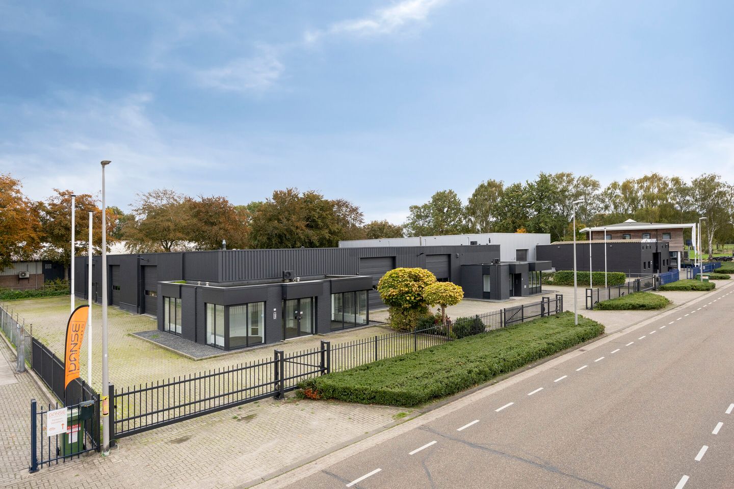 View photo 3 of Thomas Edisonweg 59-61