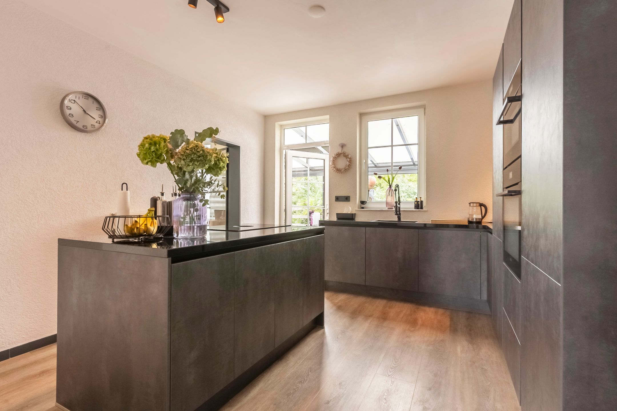 Foto 9 van Dokter Limpensstraat 48