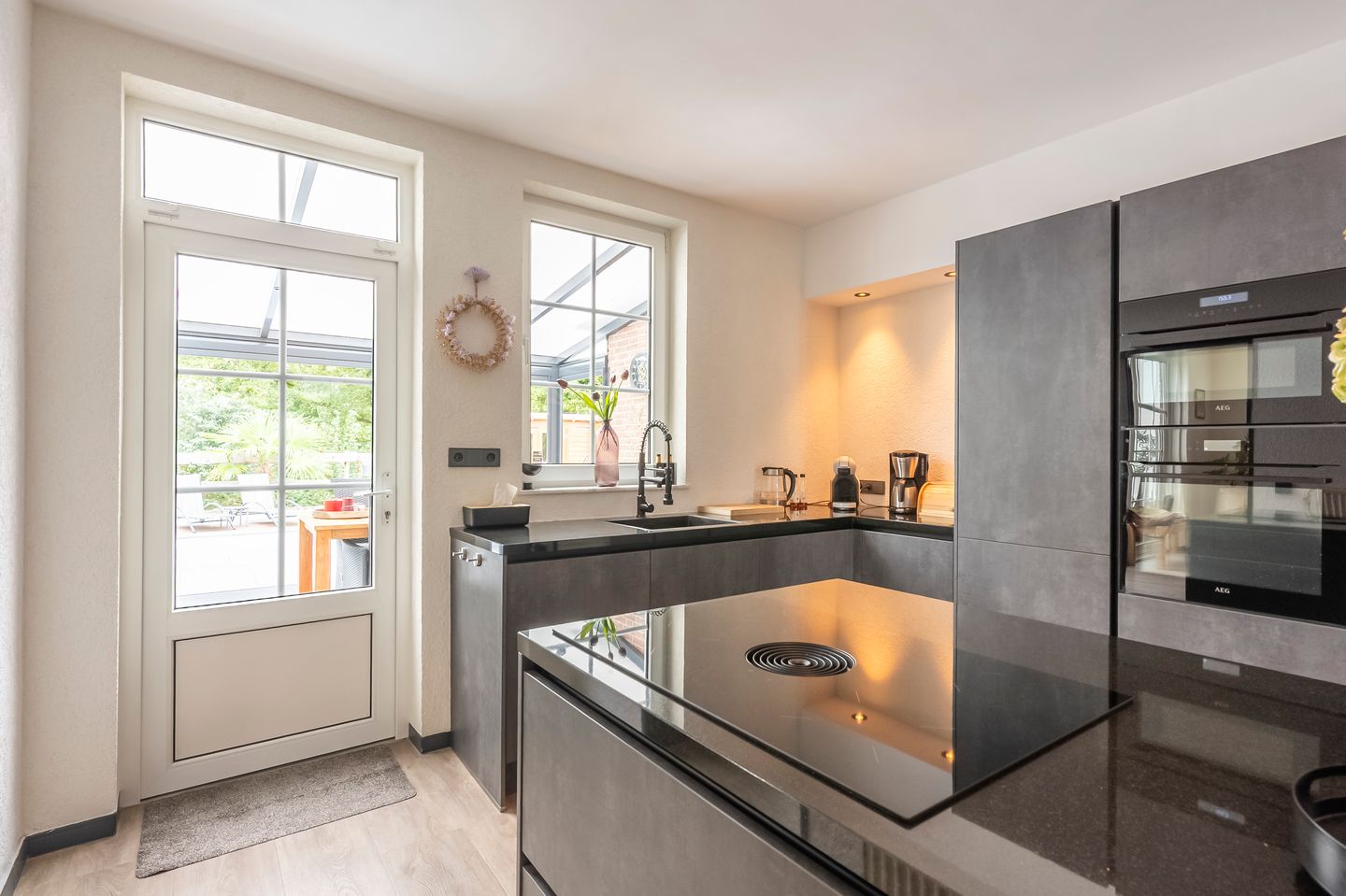 Foto 10 van Dokter Limpensstraat 48